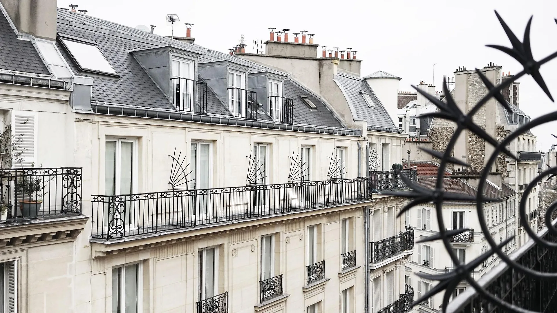Balmoral Champs Elysees Hotel