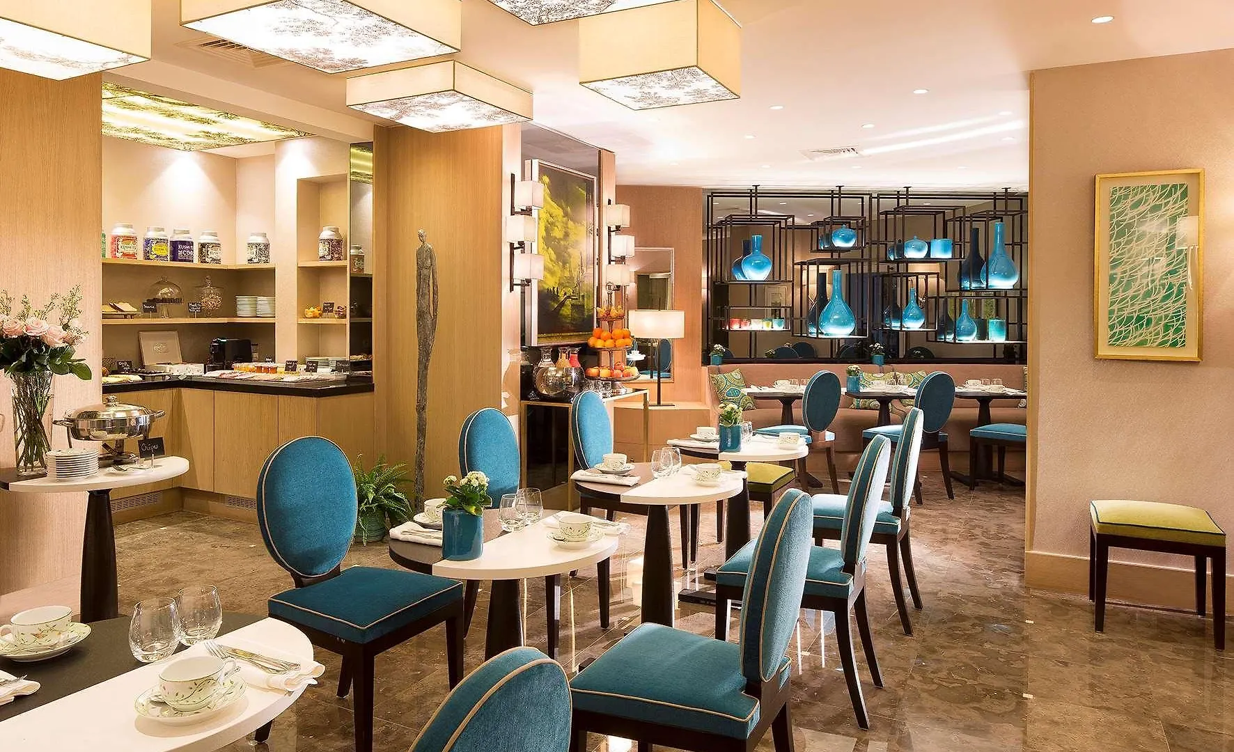 Hotel Balmoral Champs Elysees 4*