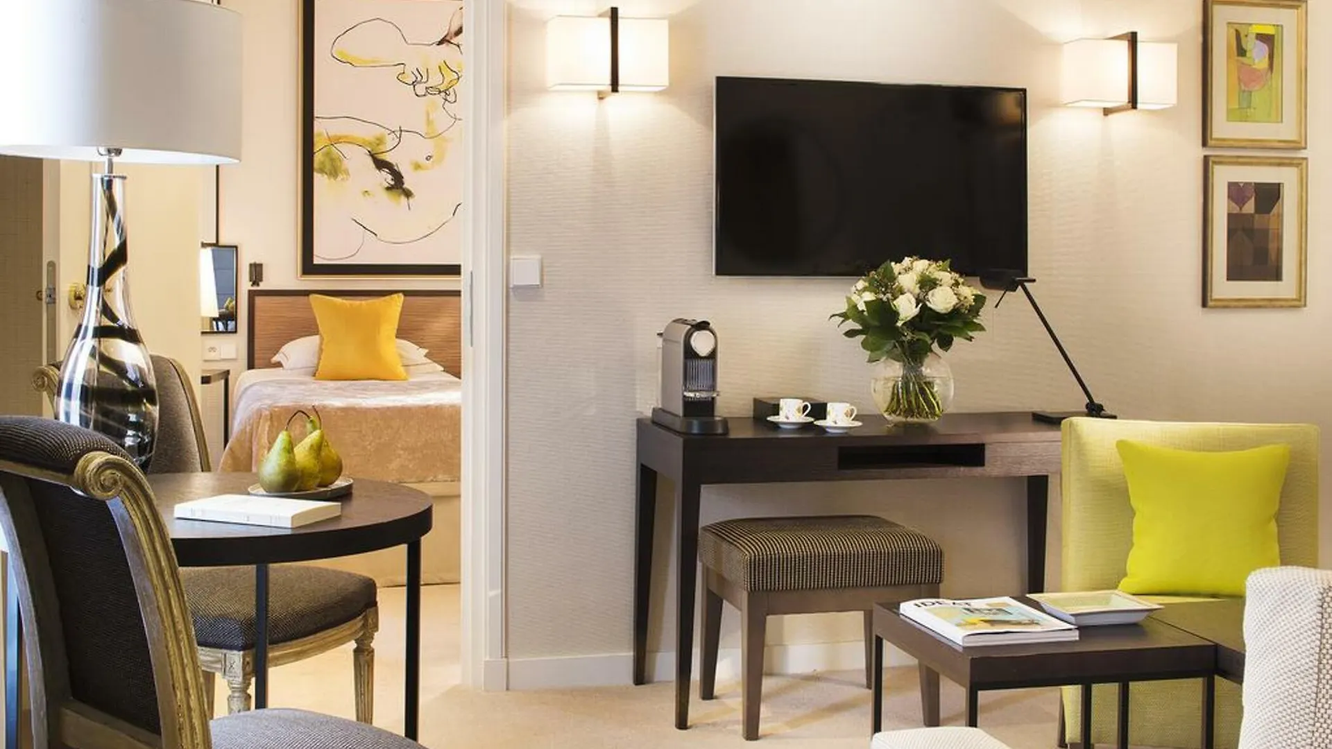 Hotel Balmoral Champs Elysees Paris