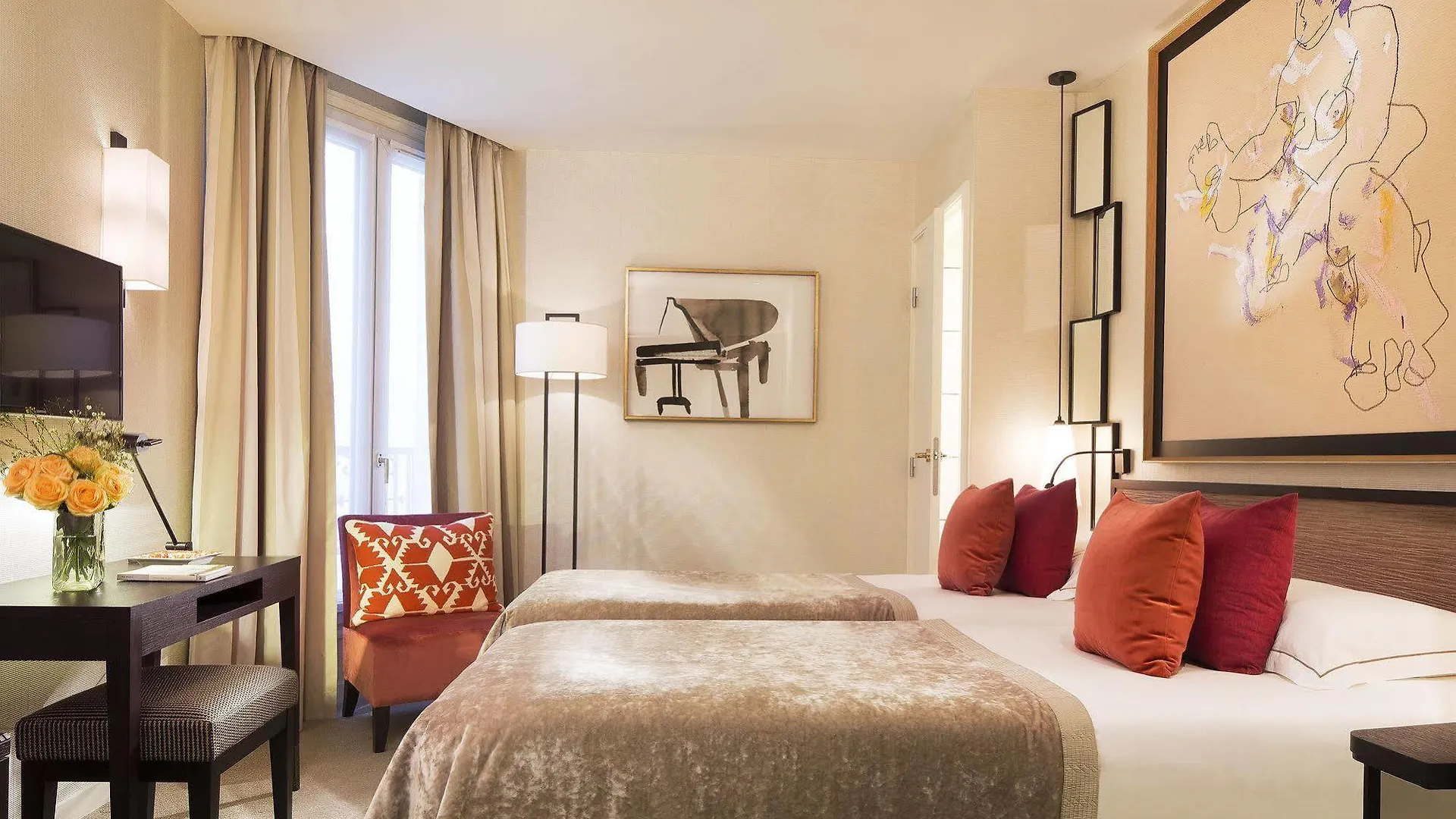 Hotel Balmoral Champs Elysees Paris