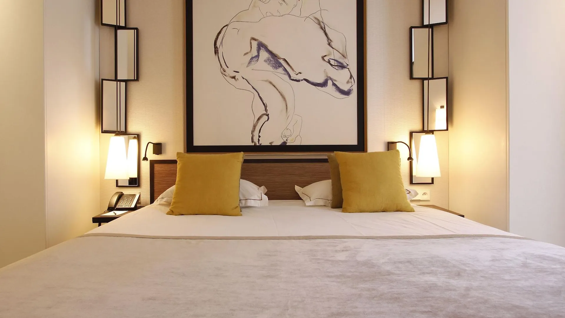 Hotel Balmoral Champs Elysees 4*